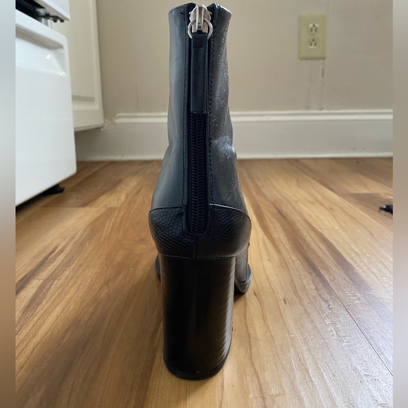 ZARA PATENT LEATHER ANKLE BOOTS :D - Picture 4 of 10